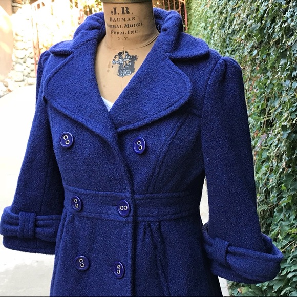 Blue Bow Coat - Picture 3 of 8